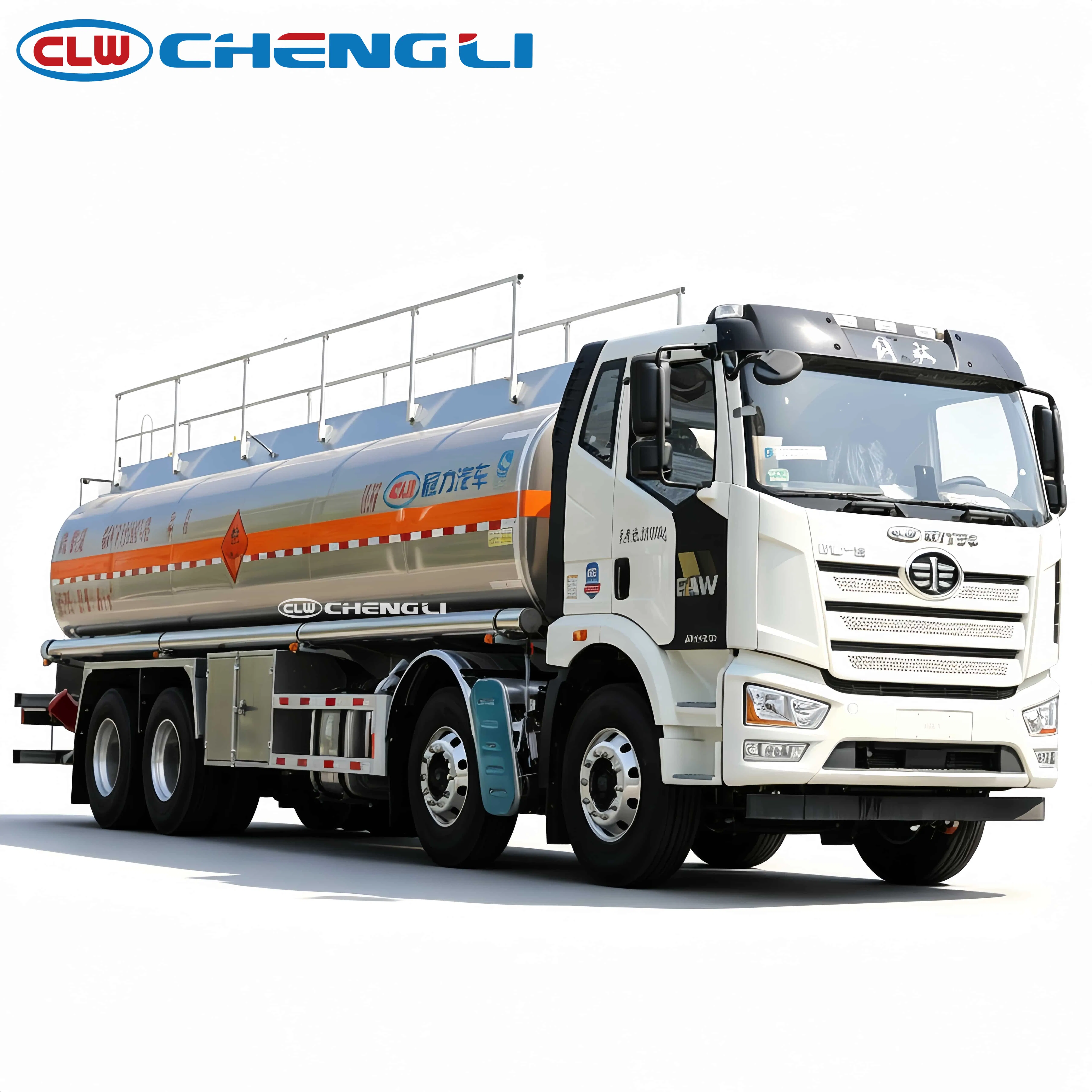Camion-citerne FAW 8×4, vue 1