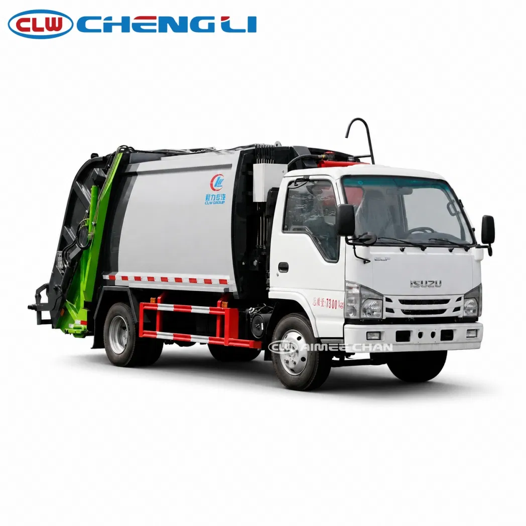 Isuzu 4×2 rear-load compactor truck, 6 m³ – view 1