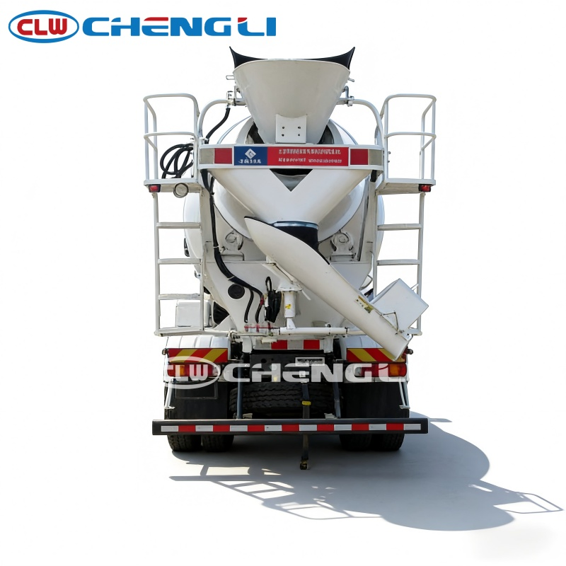 Camion malaxeur HOWO 8×4 – tambour 7,74 m³